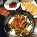 藤堂 - ちょい肉高菜御飯280円、餃子350円