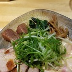ラーメン巌哲 - 盛り合わせ