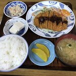 ひろちゃん - トンカツ定食、税込500円