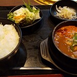 牛国屋 - すじ煮込み定食　500円