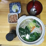 初後亭 - 引きずり出し温野菜のせ