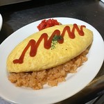 呑食堂バル くり - オムライス