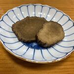 昔のきりたんぽや - いぶりがっこは秋田の定番。燻られた沢庵は香りが抜群。