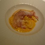 タニーチャ - 前菜３ ホワイトアスパラとベーコンのカルボナーラソース(2012.3)