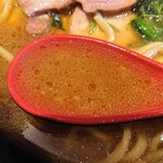 家系ラーメン 稲葉家 - スープ