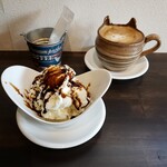 宿木カフェ - アイスクリームモデナ産バルサミコ12年熟成赤かけ550円