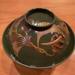 日本料理 たかむら - 毎回、お椀の美しさに惚れ惚れしてしまう。