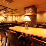 新橋珈琲店 - 大テーブルで6名様ミーティングもOK！