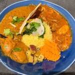 アンドスパイス - 秋鮭のココナッツフィッシュカレー&サンバル