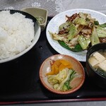 真清 - 肉入りキャベツ味噌炒め定食ご飯大盛り