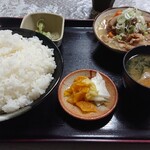 真清 - もつ煮込み定食ご飯大盛り