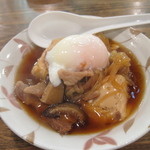 もつ焼き酒場　豚坊 - 煮込み豆腐（370円）