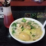 塩そば専門店 桑ばら - 春菊と鶏の鶏煮込みそば