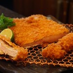 とんかつ マンジェ - 揚げ上がり！