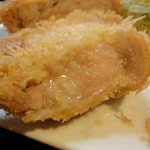 成蔵 - 特ロースかつ断面