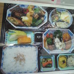 中国料理 同楽縁 - 店内入口写真（注文弁当写真と思われます）