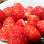 ヤオヨシ - イチゴの味は大きさや形ではない。