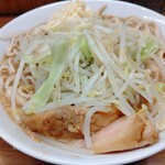 ラーメン二郎 - 【2019.11.23(土)】ラーメン(並盛・300g・全部普通＋ニンニク)700円