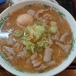 一楽 - ホルモン味噌ラーメン  800円
            煮卵  80円