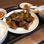 朝霞 刀削麺 - 