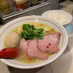 横浜中華そば 維新商店 - 