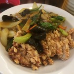 台湾料理　弘祥 - 大きな鶏カツ(から揚げ)
