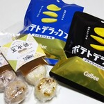  諏訪湖サービスエリア上り線 - 五平餅（280円×2）、ポテトデラックス（151円×2）