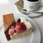 ブラッスリー・バーゼル - キャラメルオペラと苺のショートケーキ