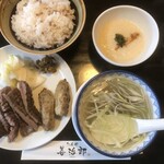 たんや善治郎 - 牛タン得々定食&とろろ(200円)