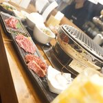 大衆炭火焼肉ジンギスカン ホルモン酒場 風土. - 