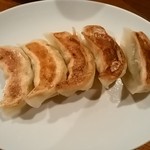 四川麻辣火鍋 天府 - こだわりの焼き餃子