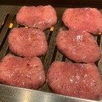 焼肉 ジャンボ - 