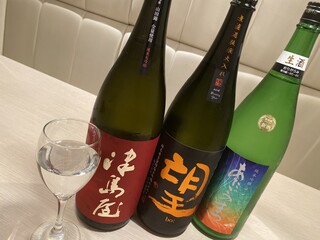 Kuzushi Sushi Kappou Kurage - 季節の日本酒　各種揃えています。