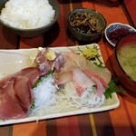 Yoi - 刺身定食