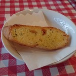 イタリアンバール パスタグルッピ - パン
