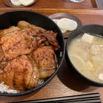 ブタサン ホッカイドウ - 豚丼715円