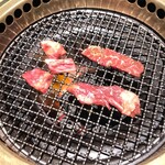 米沢牛・炭火焼肉 さか野 - 焼いて、