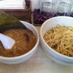 オラガヌードルズ - 特製つけ麺（950円）
