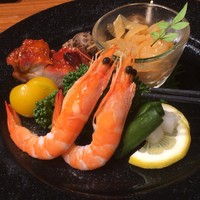 横浜中華街 重慶飯店 本館 - 特製五種前菜盛り合わせ