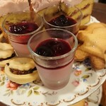 BERRY’S TEA ROOM - 