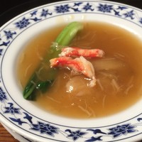 横浜中華街 重慶飯店 本館 - カニ肉入りフカヒレの煮込み