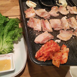 韓国料理 ウリジップ - サムギョプサル