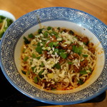 四川大衆 ハオワール - 汁なし担々麺700円