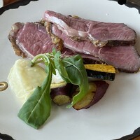 ザ タヴァン グリル＆ラウンジ - 