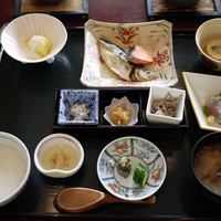 日本料理 初海 - 連泊用朝食膳 ￥１．８７０－ 