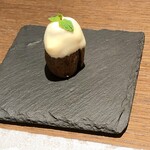 AMOUR - お店のお庭でとれた渋柿で作られたスイーツ。
      嬉しい*\(^o^)/*