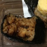 ローソン - 蒲焼きタレ味のおにぎりに親指の爪程のうなぎ。

味は想像通り。

それ以下でも以上でもありません。


