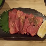 肉とチーズと大衆イタリアン バンビーノ - 馬タンスモーク