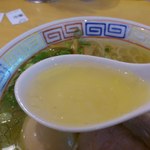 はまんど - 中華そばのスープはこんな感じ