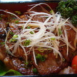 Yonezawa Gyuu Sumi Biyakiniku Uesugi - 「サーロインステーキ重」のステーキ様